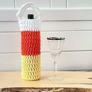 $10 SALE Handmade Wine Bottle Bag Candy Corn Crochet NWT Halloween Host Gift